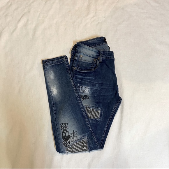 Copper Rivets Jeans - Picture 4 of 10